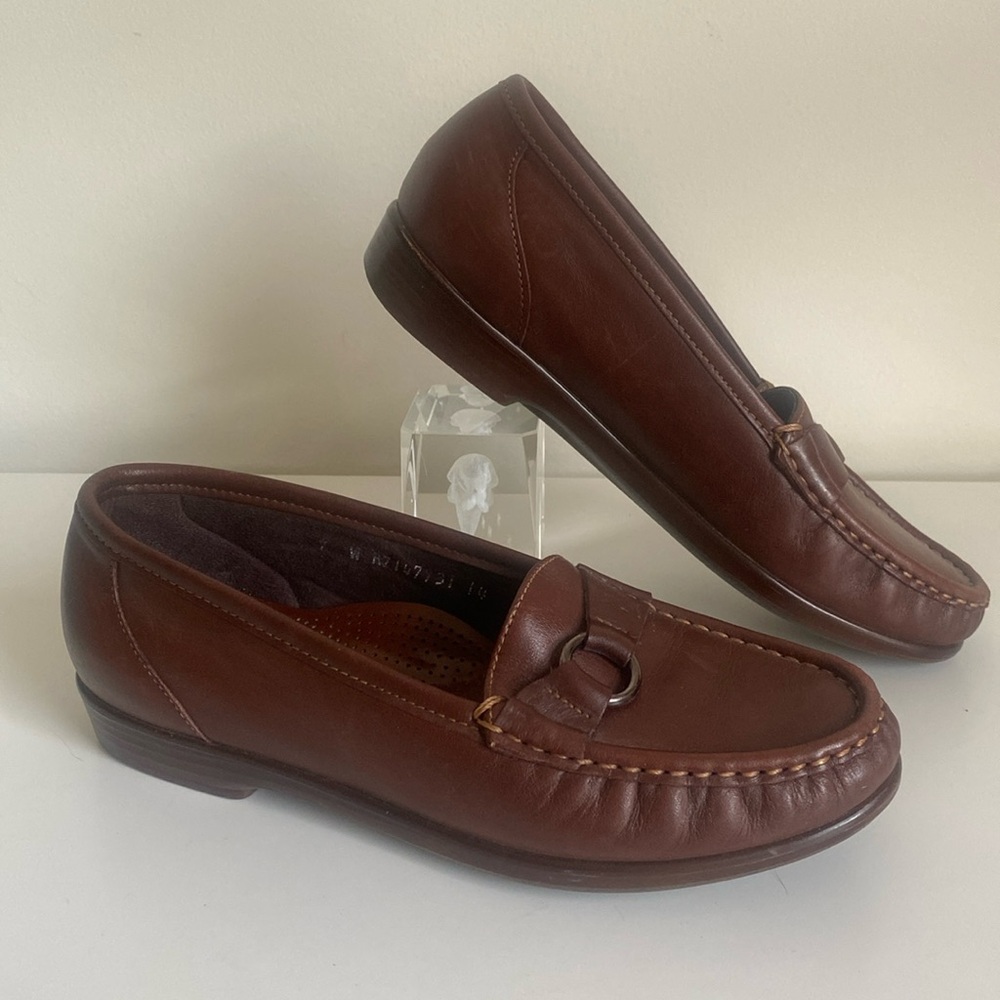 SAS Tripad Comfort Foot Bed Size 7 Brown Leather Penny Slip On Loafers w/ Buckle